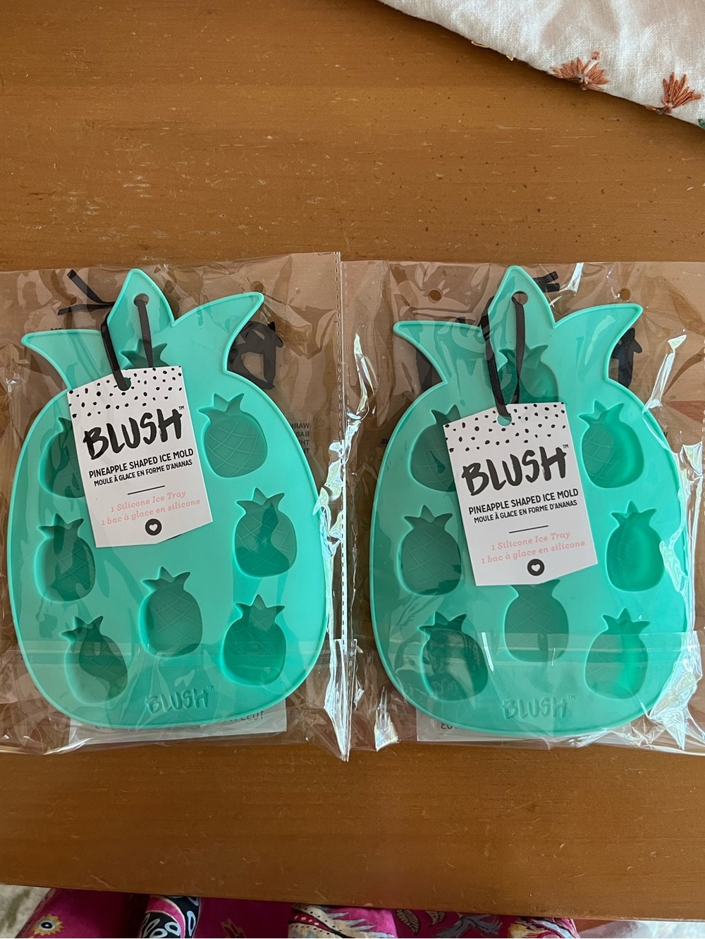 NWT Blush Set of 2 Pineapple Silicone Ice  Cube Tray Turquoise Green